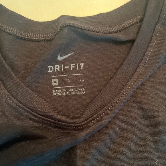 NWT Nike Yoga Black Sleeveless Top Light Blue Trim Womens XL - Picture 6 of 7